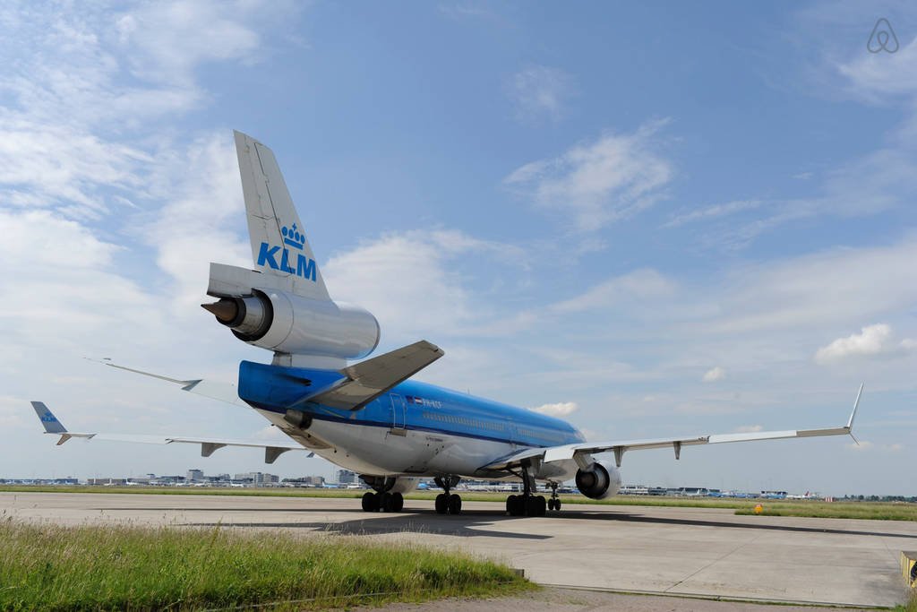 KLM y AirBNB se alían